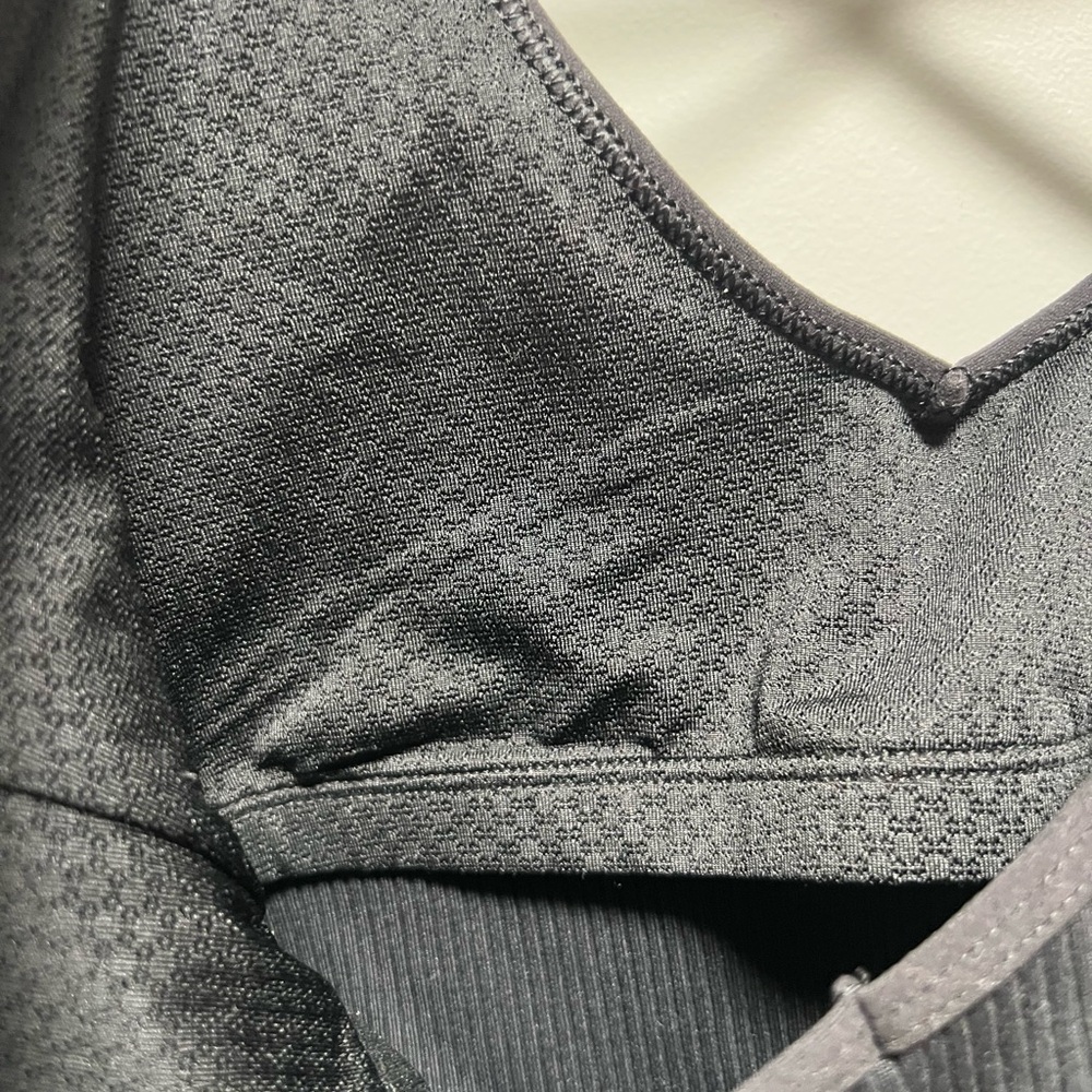 Vuori Black Camisole Top - Picture 4 of 4